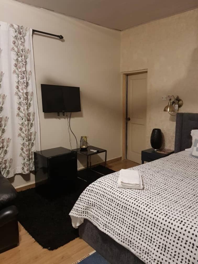 Nana Adu Guest House Koforidua Exterior photo